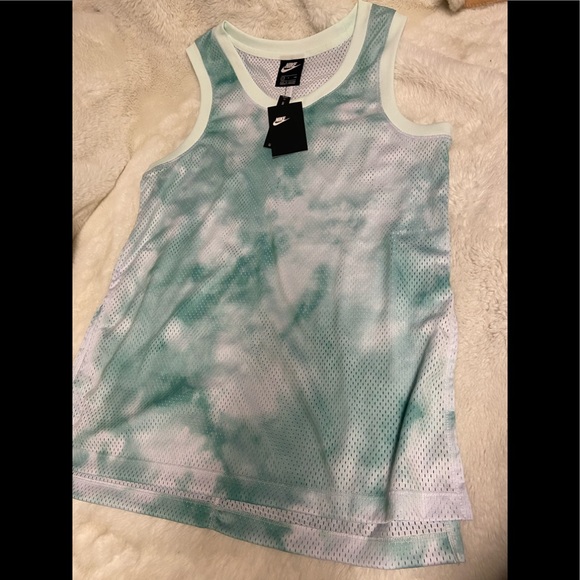 NWT! Nike Women's Sportswear Icon Clash Sky Dye Tank size S - Picture 4 of 7